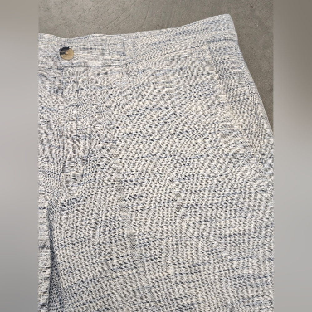 *Ben Sherman Textured Shorts, Size 34 - Picture 3 of 8